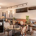 The New Port Hotel Tlv